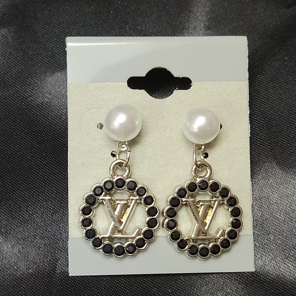 LV, gucci, YSL,chanel, DIOR, ZIPPER PULLS, Choice Of One - Picture 15 of 17